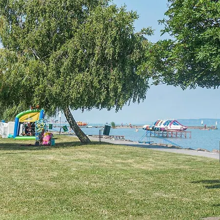 Nice In W/ Outdoor Swimming Pool, Wifi And 2 Bedrooms Apartment Siofok